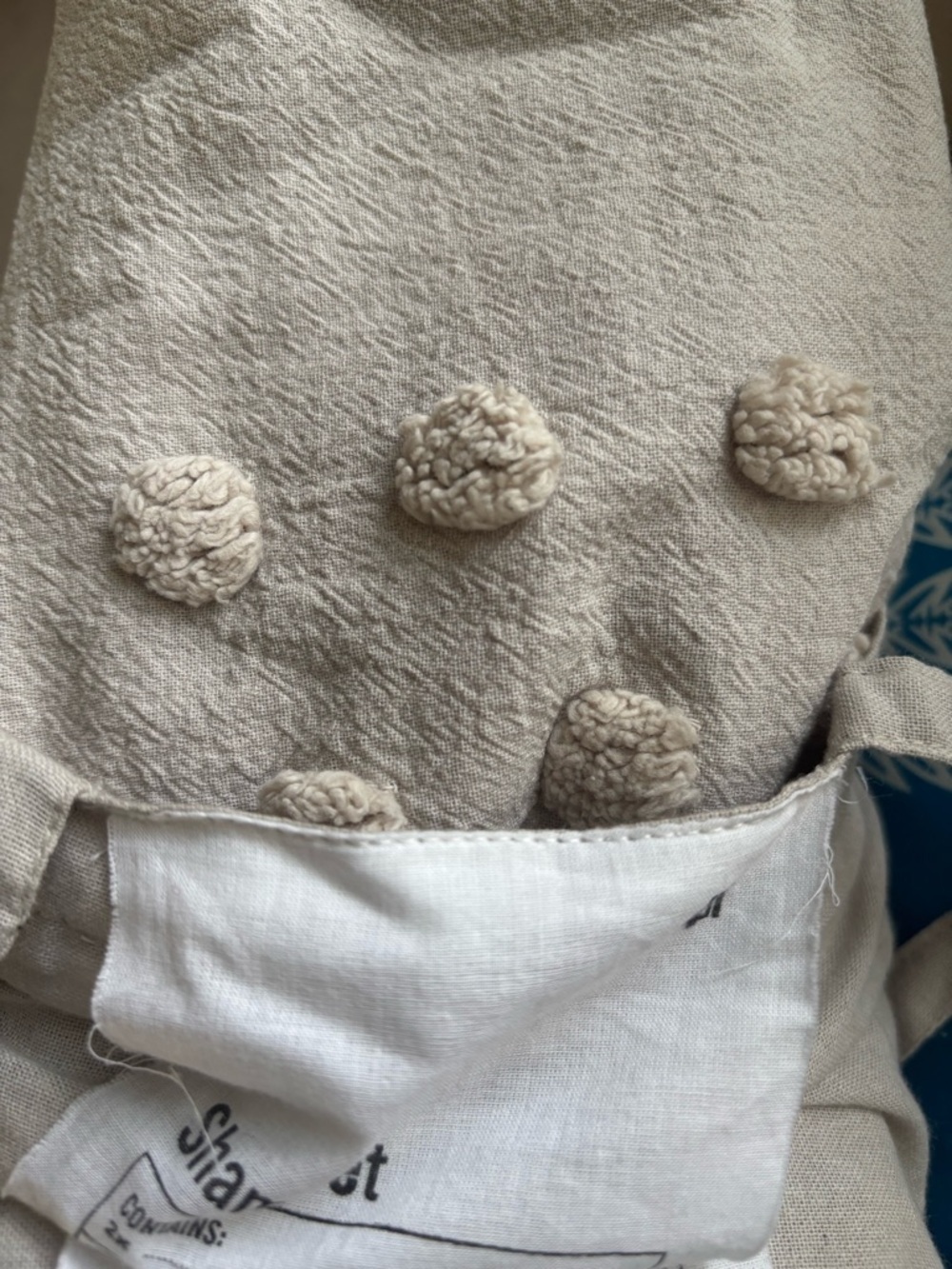 Urban Outfitters Tufted Dot Pillow Sham Set in Light Gray, Standard Size NEW - Picture 2 of 4